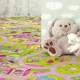 Sweet Town padlószőnyeg 26 zöld/rózsaszín 4 m