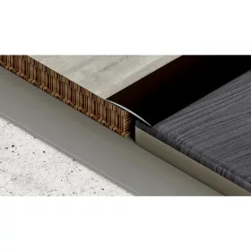   Aluminium 32 mm-es íves burkolatváltó profil - 62706 - bronz - 2,7m - öntapadós