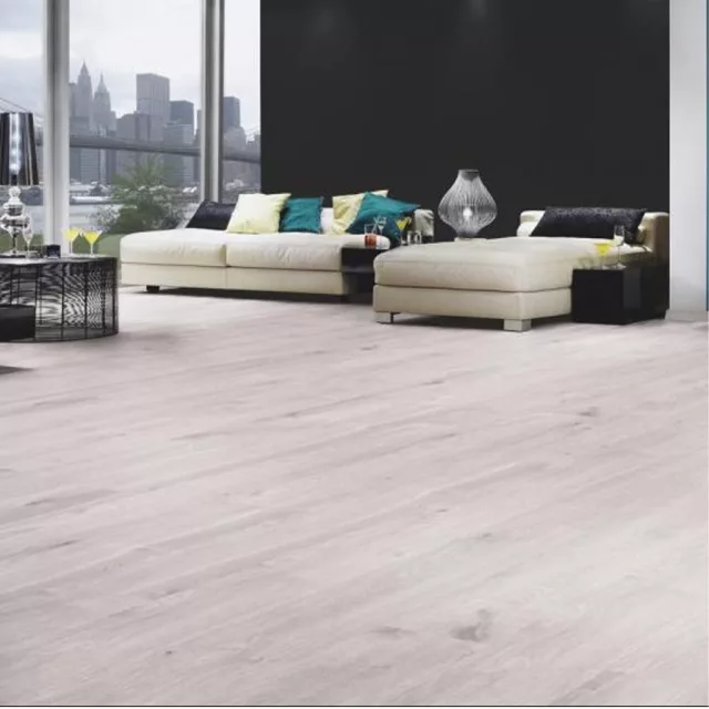 Kronostep laminált padló K394 Valkyrie tölgy 8 mm